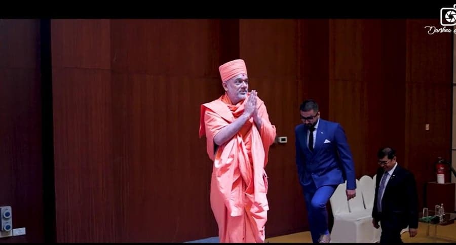 Pujya Gyanvatsal Swami